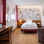 Zum Dallmayr Garni Hotel Berching