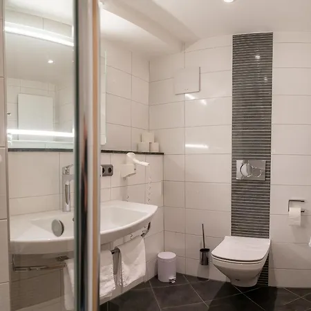 Zum Dallmayr Garni Hotel 3*