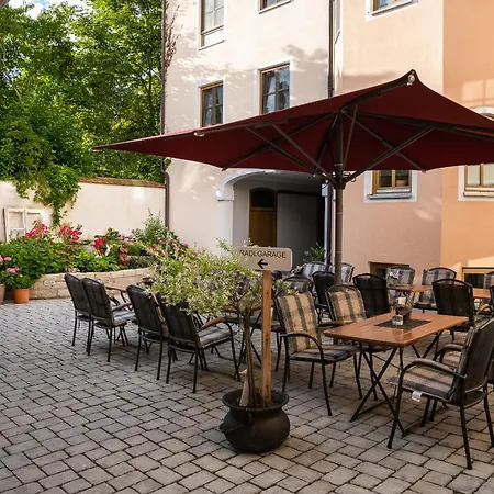 Zum Dallmayr Garni Hotel Berching