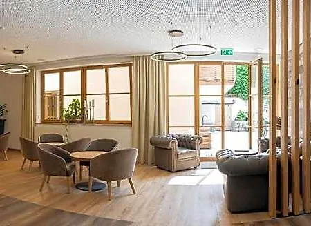 Zum Dallmayr Garni Hotel